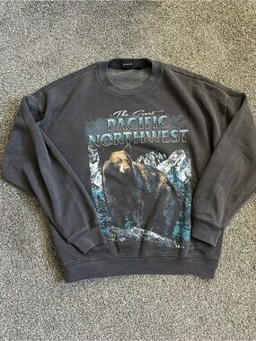 MAD Engine Pacific Northwest Bear Graphic Crewneck - Black with Teal Accents